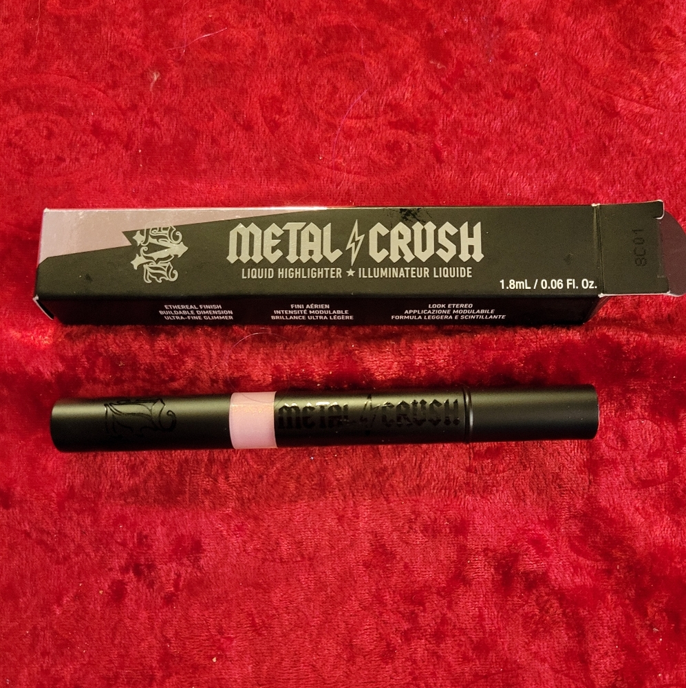 Brand New in Box Kat Von D liquid Highlighter Pink